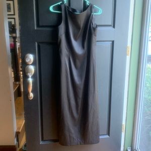 Black sleeveless dress